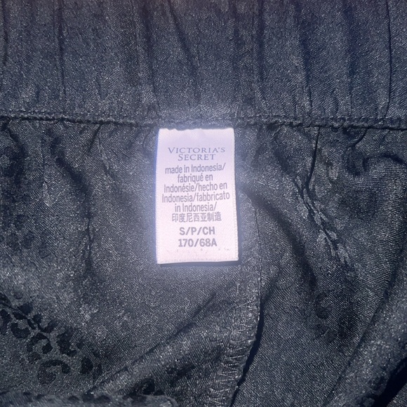 Victoria secret pj shorts - Picture 2 of 2